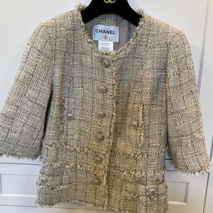 CHANEL a jacket size 40